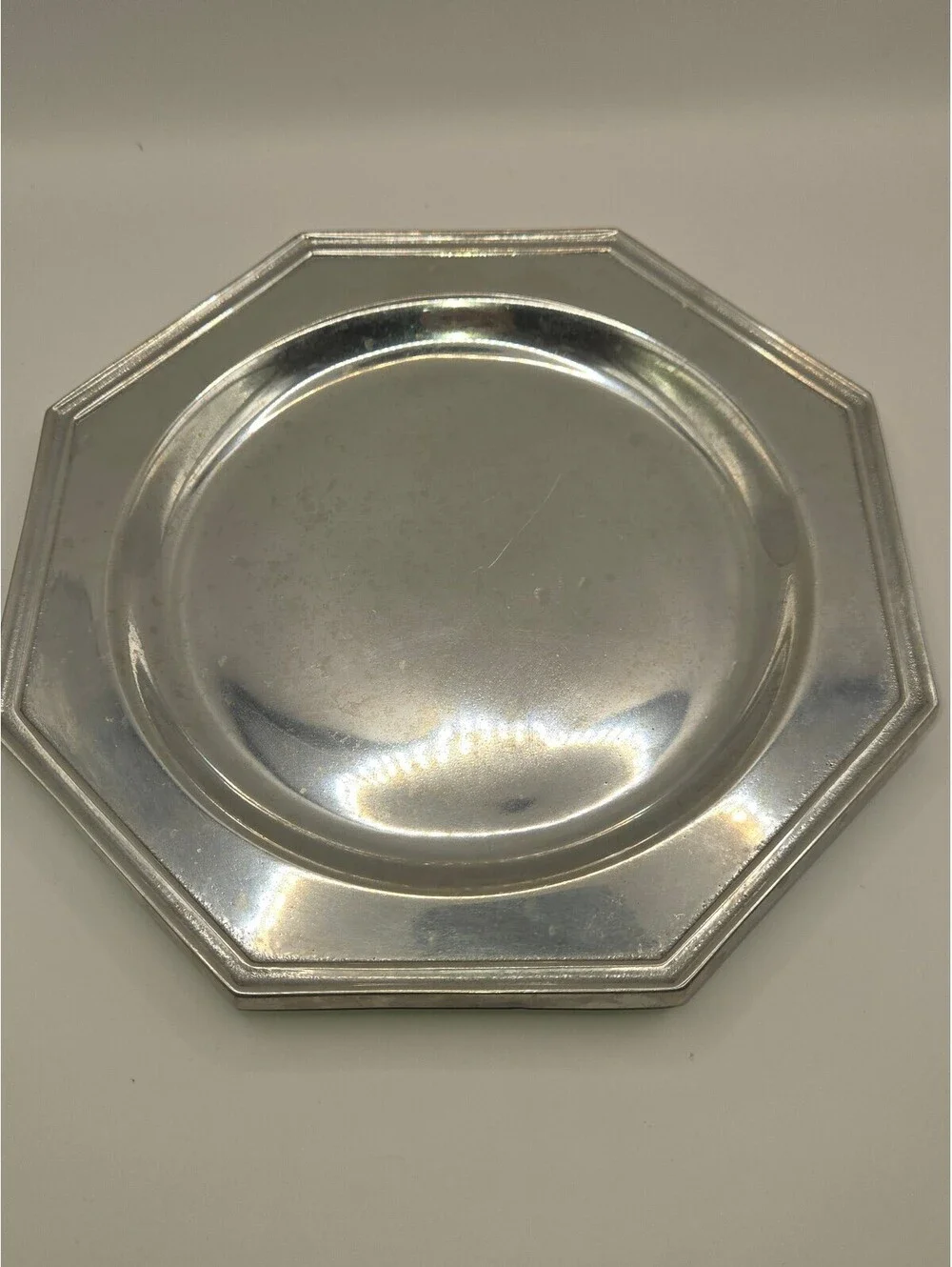 Vintage Wilton Armetale Octagonal Metal Alloy Plates 9.25” – Set of 8 (USA Made)